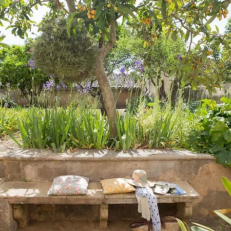 Es Pla De Llodrá Agroturismo *