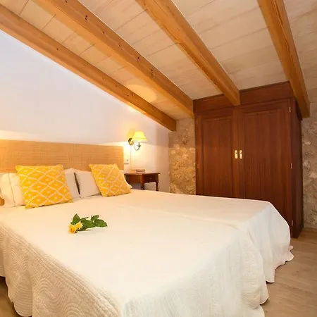 Es Pla De Llodrá Agroturismo